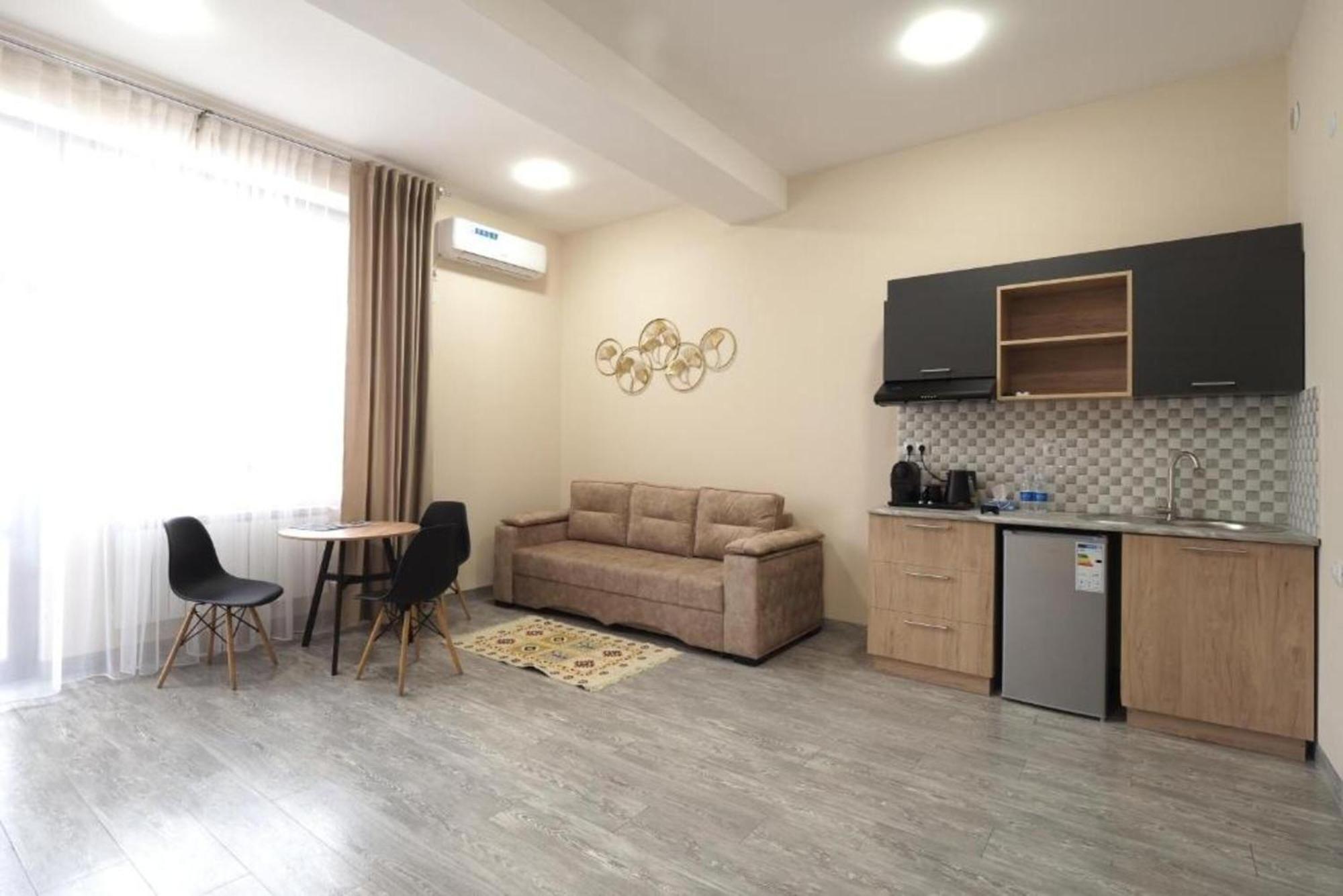 Hotel Menua Yerevan Room photo